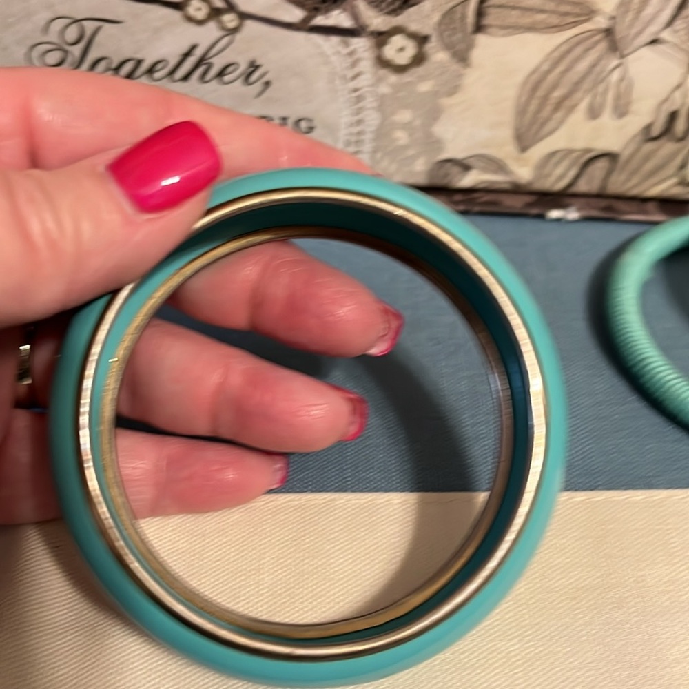 Shades of blue green bracelet lot, 9 pieces total - Picture 9 of 11